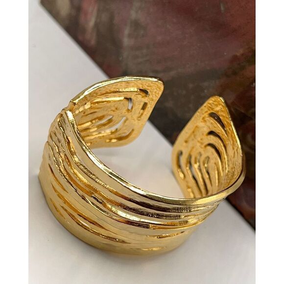 Kenneth Jay Lane Metallic Satin 22k Goldplated Wavy Cutout Wide Cuff - Picture 9 of 11